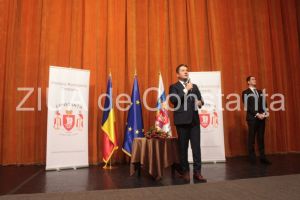 Imagini de la eveniment: Primarul Decebal Fagadau a premiat varstnicii din Constanta (galerie foto)