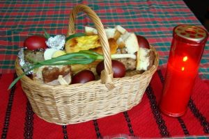 Campania „Oferim zâmbete - în coşul de Paşte”, adresată persoanelor nevoiaşe