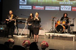 Luminiţa Anghel şi Tudor Turcu au cântat la gala de premiere a primului festival de muzică ...