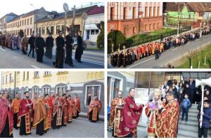 FOTO: Calea Crucii, la Blaj. Procesiune pe străzile oraşului, prezidată de PS Claudiu, episcopul Curiei Arhiepiscopiei Majore