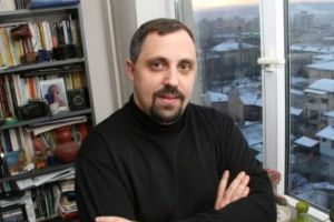 Dan Lungu îşi prezintă astăzi, la Constanţa, programul de candidatură la şefia Uniunii Scriitorilor