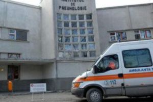 Protest DE AMPLOARE în curtea spitalului „Marius Nasta”. Nemulţumirile salariale au ajuns la COTE MAXIME