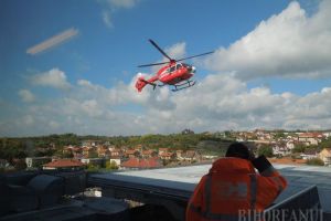 Motociclistul rănit în accidentul de pe strada Avram Iancu din Oradea a fost dus cu elicopterul SMURD la Timişoara