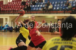 Imagini de la eveniment: Handbalistele de la CSU Neptun au invins CSS Tulcea in Divizia A (galerie foto)