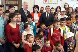 Ambasadorul SUA s-a intalnit cu liderul CJT. Ambii vizitat Centrul de Primire in Regim de Urgenta