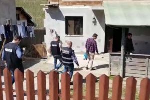 Filmul complet al tragediei de la Ştefăneşti. Şi-a ucis soţia, apoi i-a incendiat trupul