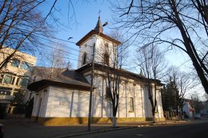 O biserica din Copou, in razboi imobiliar cu Universitatea. Miza, un teren de 70.000 de euro