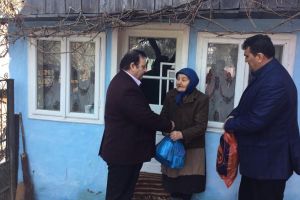 Vasile Luca, în ajutorul celor singuri şi săraci