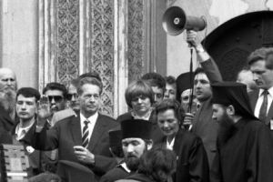 Povestea unei fotografii. 1992: Primul Paşti cu Regele Mihai după 45 de ani de exil