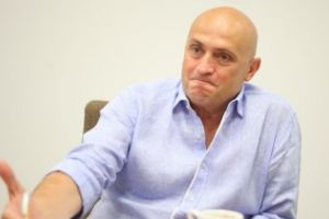 Investitorii străini din fotbalul românesc, simple poveşti vânătoreşti