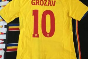 Gicu Grozav, acelaşi fotbalist cu suflet mare: tricoul din meciul cu Suedia, scos la licitaţie pentru un suporter al României grav bolnav