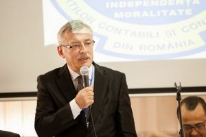 Războiul contabililor: Preşedintele CECCAR Bihor ţine de funcţie… cu bodyguarzii