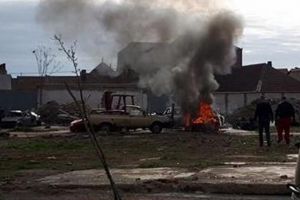 Maşină în FLĂCĂRI pe Andrei Șaguna. Focul ar fi fost pus INTENȚIONAT (FOTO)