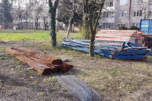 Case pentru medici: Constructorii au primit ordinul de începere a construcţiei blocului ANL din curtea Spitalului Gavril Curteanu (FOTO)