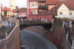 Starea tinerei căzută lângă Podul Minciunilor. Diagnosticul medicilor