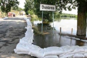 Cod galben şi portocaliu de inundaţii pe Dunăre, până la finalul lunii