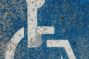 Adrian Wiener (USR):  Persoanele cu dizabilităţi, instituţionalizate, zac uitate, abuzate şi fără nici o speranţă că drepturile lor vor fi vreodată protejate