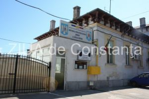 Sarbatori Pascale mai frumoase, datorita pompierilor constanteni. Mai multi copii s-au bucurat de cadouri din partea Iepurasului