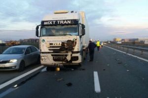 Atentie, soferi! Trafic ingreunat pe Centura de Est din cauza unui accident la Ploiestiori