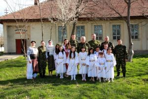 Spectacol pentru militarii Brigazii 9 Mecanizata Marasesti, in pragul Sfintelor Sarbatori Pascale (galerie foto)