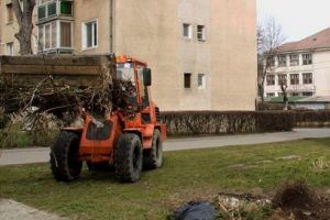 Curăţenia de primăvară continuă la Târgu-Mureş