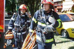 ULTIMĂ ORĂ: Incendiu la o casă din Jariştea