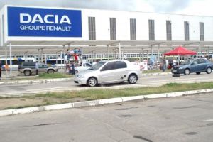 La Dacia, sindicatul a obţinut creşterea salariilor pentru angajaţi
