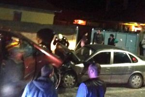 FOTO – Accident grav între Orlat şi Gura Râului. Patru persoane sunt rănite