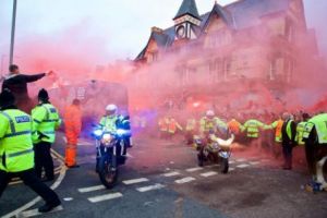 Oraşul Beatles-ilor a redevenit Iadul huliganilor