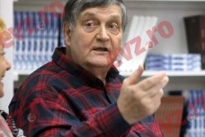 Poezii de Mircea Dinescu în premieră absolută. Istoriile lui Alex Ștefănescu