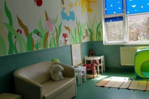 Secţie de Pediatrie reutilată de Episcopia Devei şi Hunedoarei