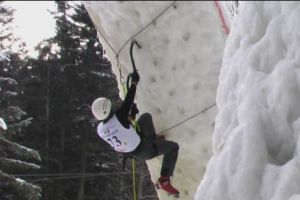 Alpinistă în comă după ce a luat un bolovan în cap