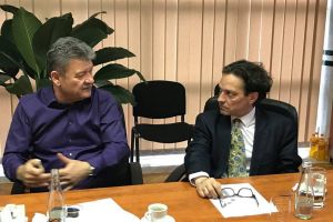 FOTO: Ministru Culturii, George Ivaşcu, în vizită de lucru la Primăria Alba Iulia. Discuţii privind construcţia Monumentului Marii Uniri şi organizarea evenimentelor din Anul Centenar