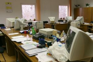 Bugetarii care prestează aceeaşi muncă, indiferent de instituţie, vor fi plătiţi la fel în anul 2022