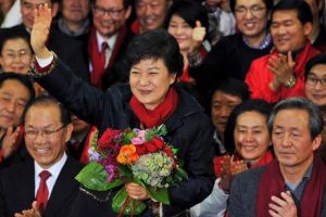 Breaking News! Preşedintele a primit 24 de ani de închisoare! Coreea de Sud în DERUTĂ!