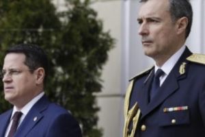 Directorul SRI, Eduard Hellvig, amenintat de Coldea