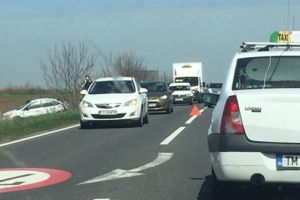 Doua persoane la spital, in urma unui accident petrecut pe drumul dintre Timisoara si Moravita