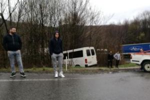 Două accident s-au produs simultan pe Piatra Craiului, de la Cluj spre Oradea - FOTO