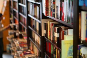 Doi parlamentari au depus un proiect legislativ privind instituirea anului 2019 drept Anul Cartii in Romania