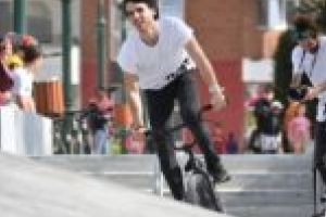 În centrul Reşiţei s-a dat liber la creativitate pe două sau mai multe roţi [FOTO]