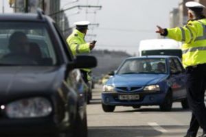 PANICĂ pe străzile din CAPITALĂ. Un şofer TERIBILIST, oprit de POLIȚIE cu focuri de armă 