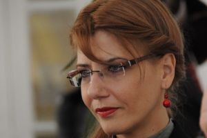 Dana Țîţaru, şefa DGASPC, găteşte pască cu smântână