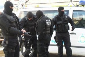 ATENȚIE! Valută contrafăcută la Satu Mare. Mascaţii au făcut percheziţii