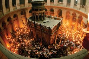 Sărbătoarea Paştelui 2018: Lumina Sfântă de la Ierusalim – un miracol al Ortodoxiei