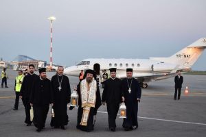 Lumina Sfântă adusă în România cu un avion special de la Ierusalim