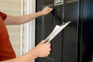 Poliţiştii avertizează: Atenţie cui deschideţi uşa!