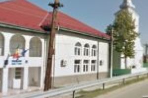 La Ezeriş se poate şi altfel decât cu mâna întinsă, la mila statului!