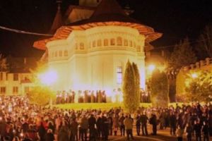 Un BĂRBAT a MURIT în NOAPTEA DE ÎNVIERE. Medicii au făcut tot ce s-a putut