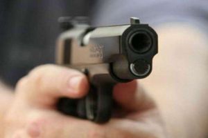 Ghinda, scena unui film de acţiune în noaptea de Înviere. S-au tras opt focuri de armă