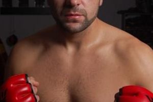 Interlop român condamnat pentru tentativă de omor, protejat în Marea Britanie de 